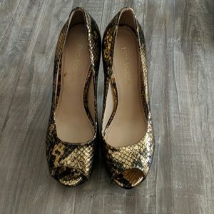 Black ans Gold Heels